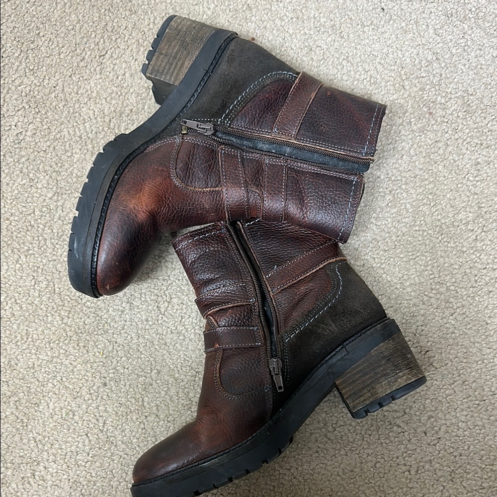 Brown Combat Boots with Chunky Heel and Decorative Stitching